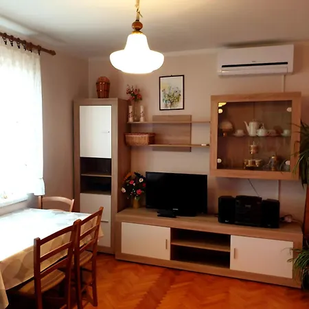 Hodanic 3* Krk Town