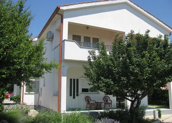 בית הארחה Hodanic